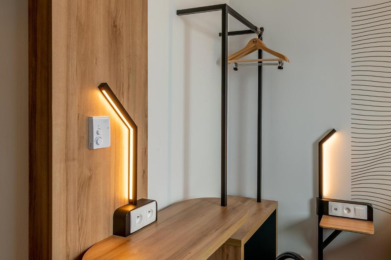 B&B Hotel Еперне Екстериор снимка
